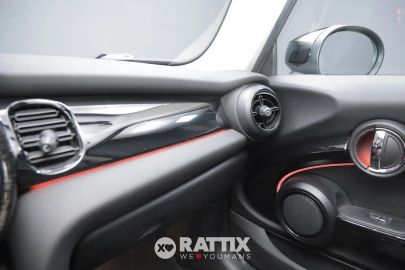 Car image 24
