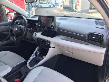 Car image 12