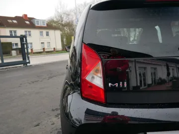 Car image 39