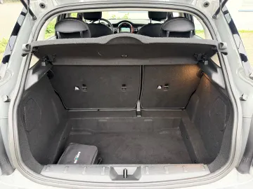 Car image 47