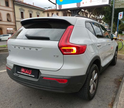 Volvo XC40 T3 Momentum 120 kW image number 9