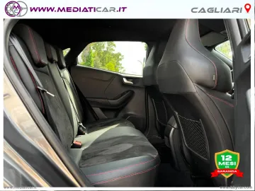 Car image 30