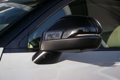 Car image 37