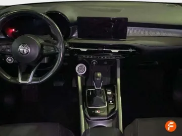 Car image 25
