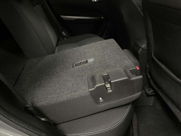 Car image 33