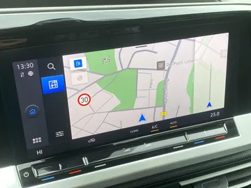 Car image 26