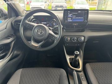 Car image 11