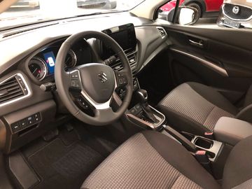 Car image 12