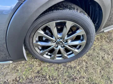 Car image 28