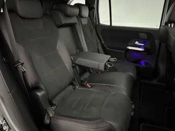 Car image 48