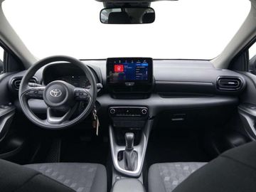 Car image 9