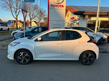 Car image 4