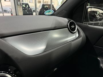 Car image 31