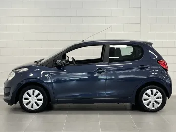 Car image 5