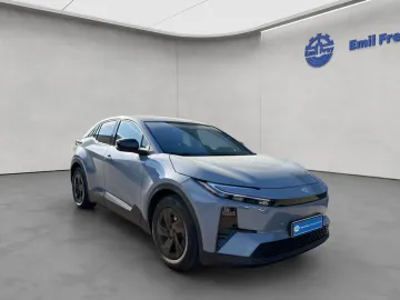 Car image 2