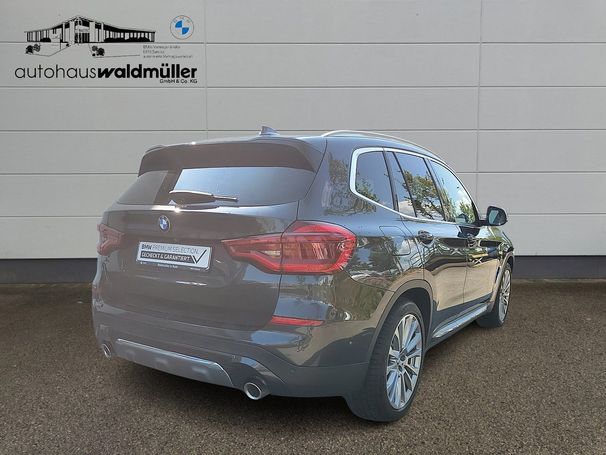 BMW X3 xDrive30d Luxury Line 195 kW image number 4