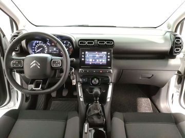 Car image 16