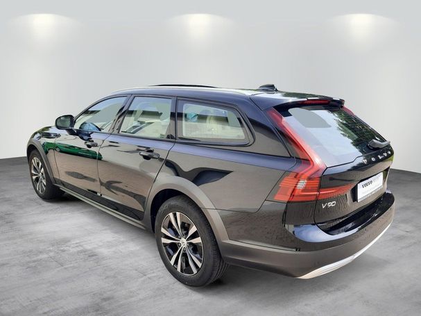 Volvo V90 Cross Country AWD Pro B4 145 kW image number 4