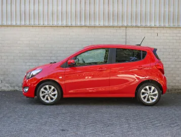 Car image 2