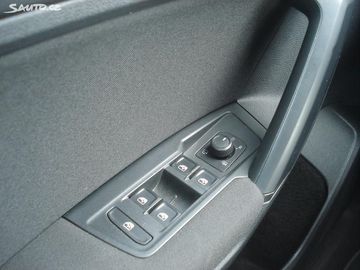 Car image 33