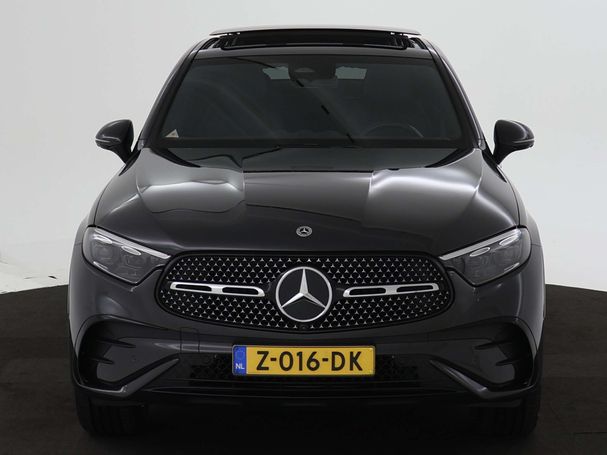 Mercedes-Benz GLC 300 e AMG 230 kW image number 27