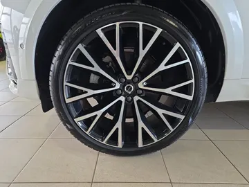 Car image 33