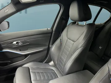 Car image 36