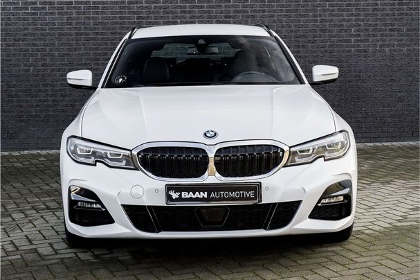 BMW 330 e Touring M Sport 218 kW image number 40