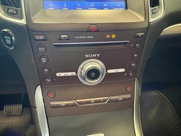 Car image 29