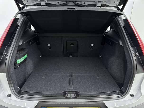 Volvo EX40 Extended Range Plus 185 kW image number 28