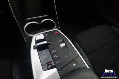 Car image 50