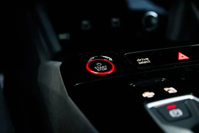 Car image 35