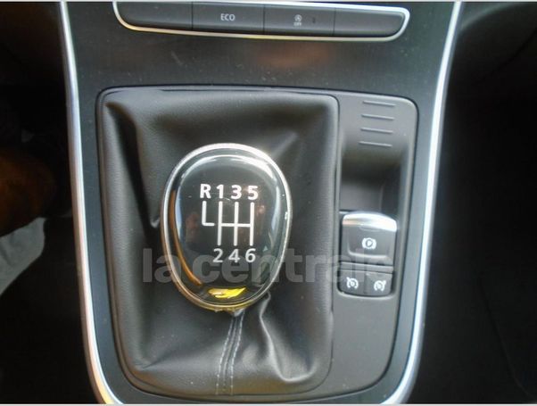 Renault Scenic TCe 115 85 kW image number 8