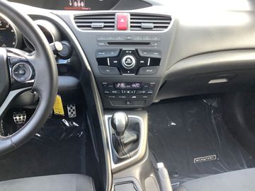 Car image 17