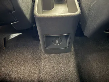 Car image 41