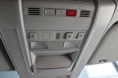 Car image 37