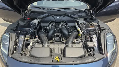 Car image 23