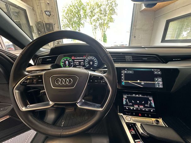 Audi e-tron 55 quattro S-line 300 kW image number 9