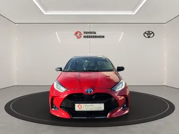 Car image 3