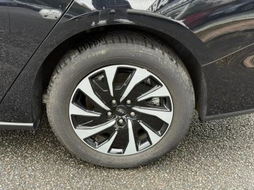 Car image 27