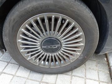 Car image 36