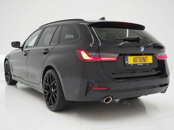 BMW 330 e Touring M 215 kW image number 2