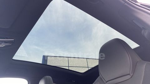 Car image 36