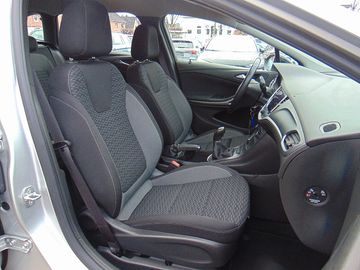 Car image 9