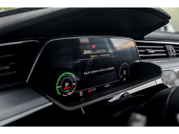 Audi Q8 55 e-tron 300 kW image number 38