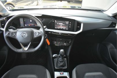 Car image 10