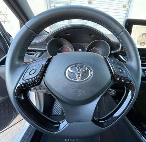 Toyota C-HR 90 kW image number 18