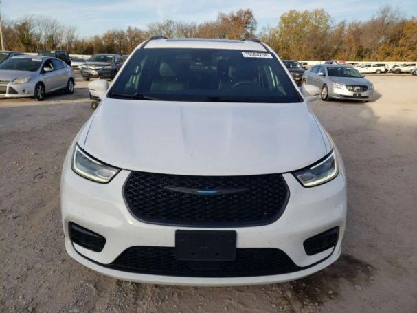 Chrysler Pacifica 191 kW image number 3