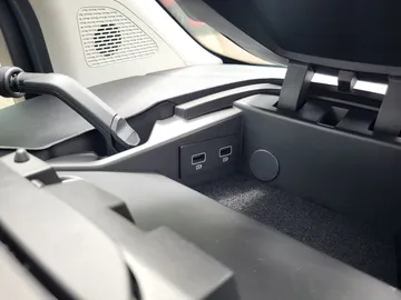 Car image 39