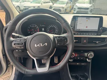 Car image 28
